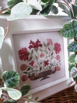 Tralala - Bouquet Rond-Tralala - Bouquet Rond, flowers, pinks, cross stitch